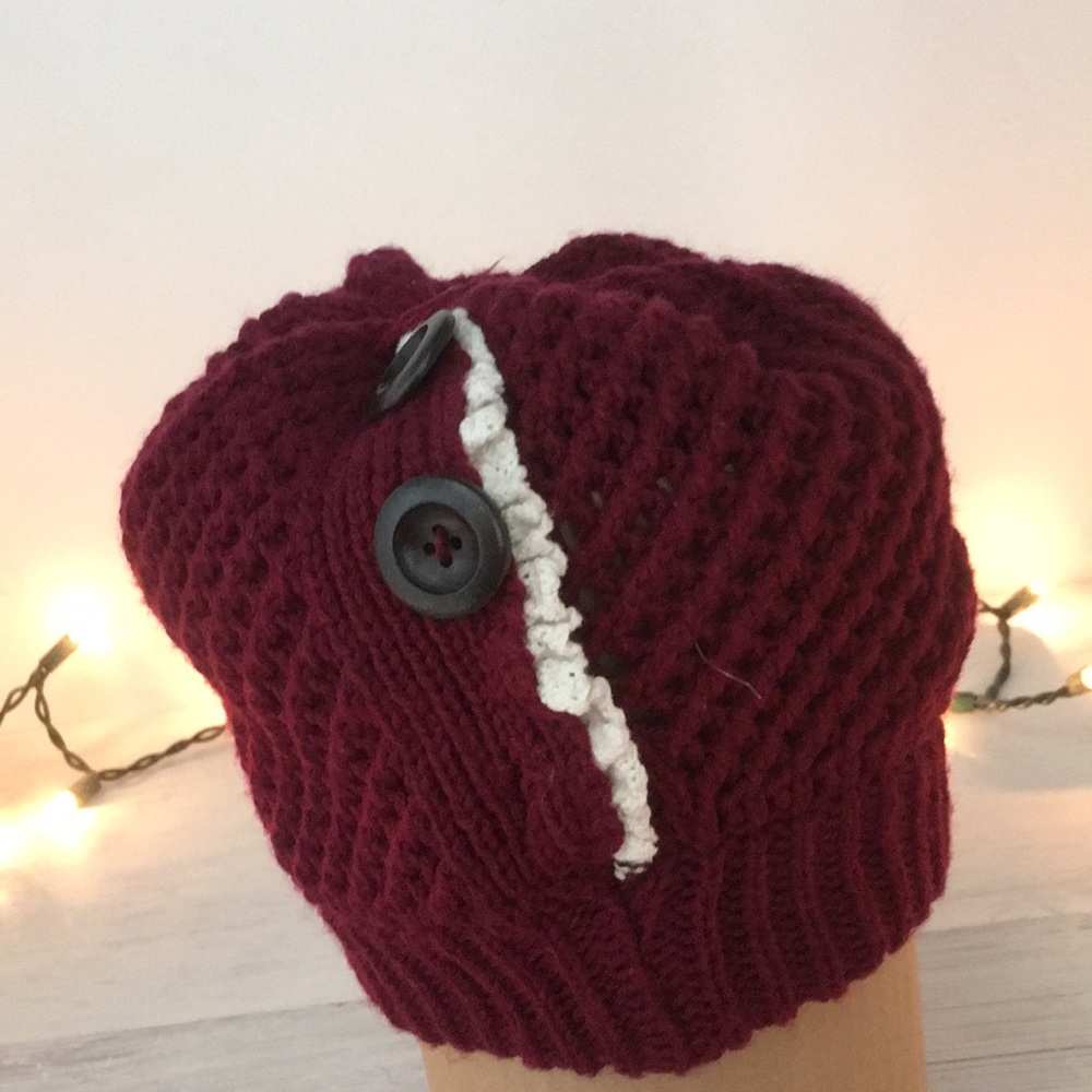 Maroon hat